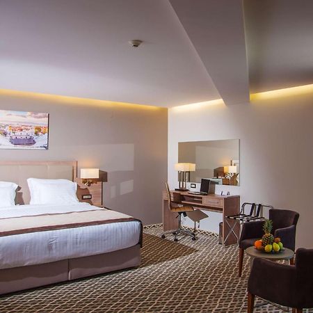 Best Western Premier Plovdiv Hills Buitenkant foto